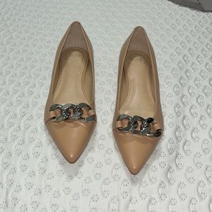 Women’s tan dress shoes
